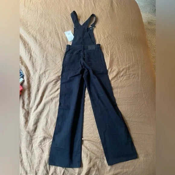 NWT Levi's Women's Black Denim Overalls - Picture 4 of 5